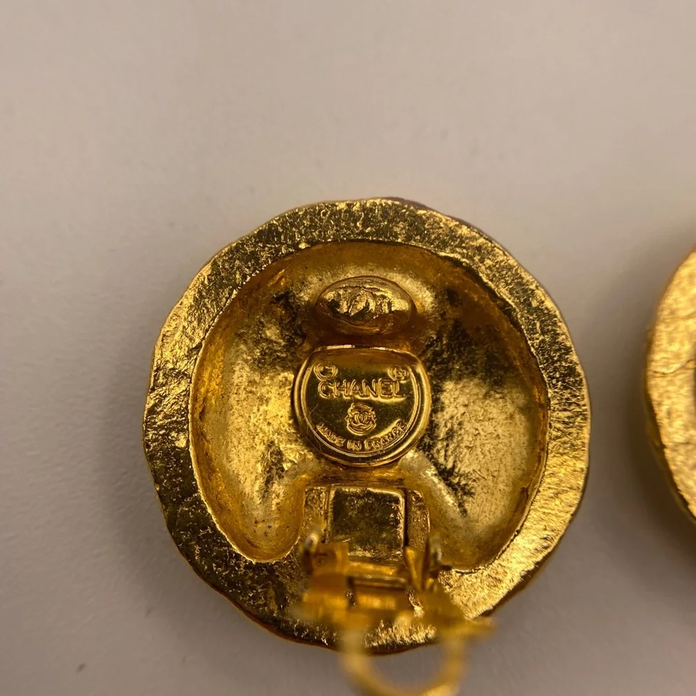 CHANEL Earrings AUTH Coco‎ Logo Mark CC Clip on Gold One Vintage Rare - Picture 5 of 11